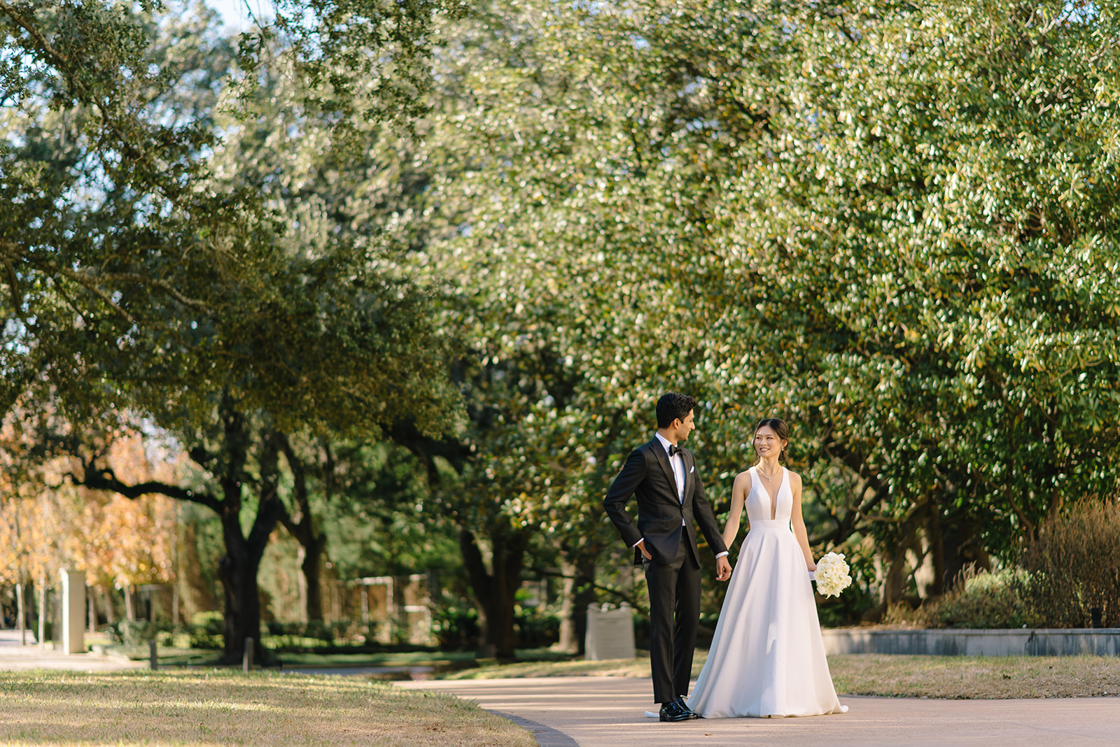 Wedding photo hotel zaza museum district ballroom reception new year eve party best houston wedding photographer