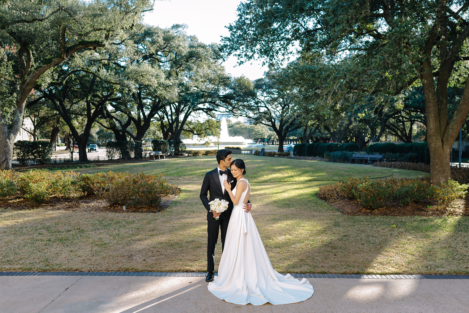 Wedding photo hotel zaza museum district ballroom reception new year eve party best houston wedding photographer