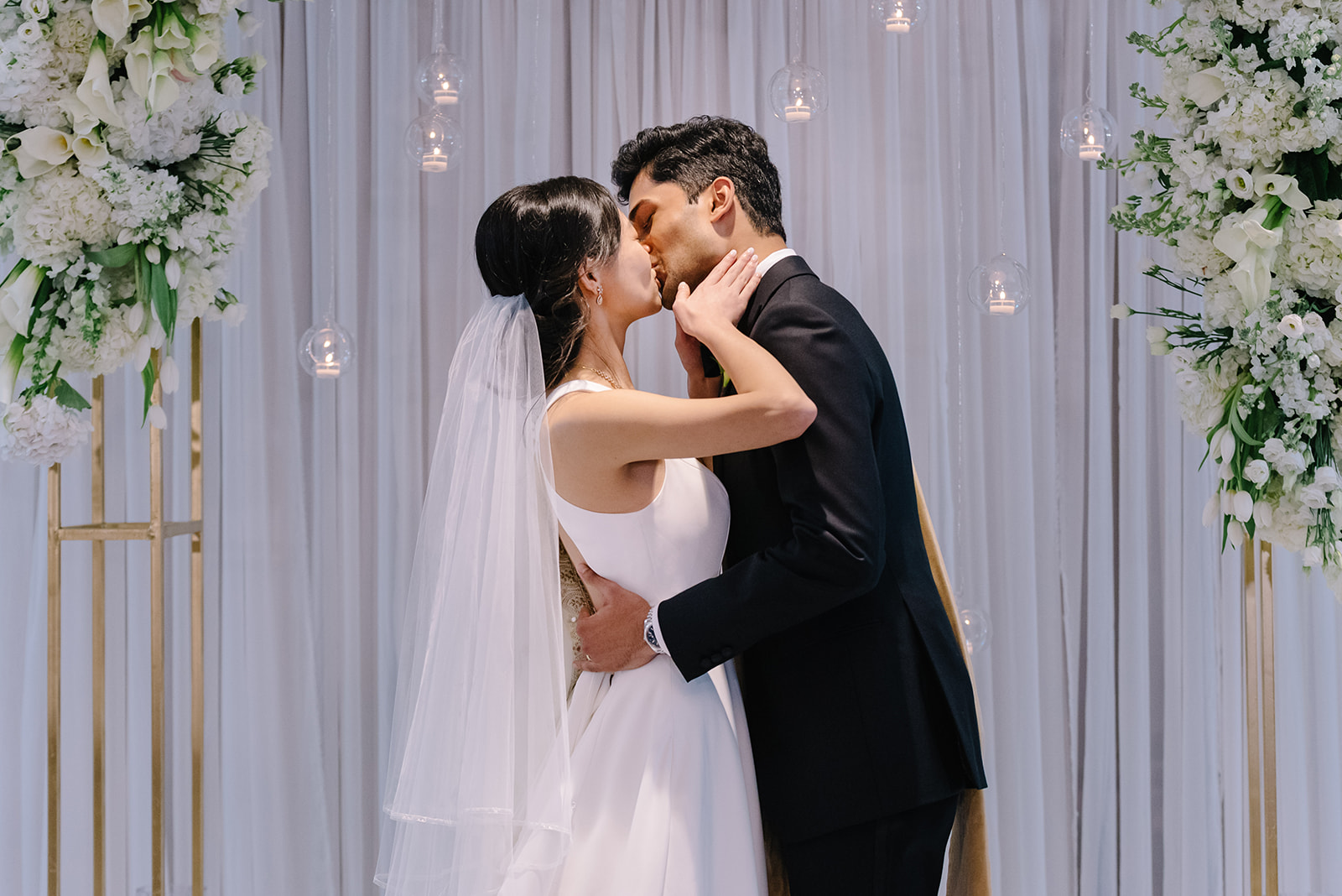Wedding photo hotel zaza museum district ballroom reception new year eve party best houston wedding photographer