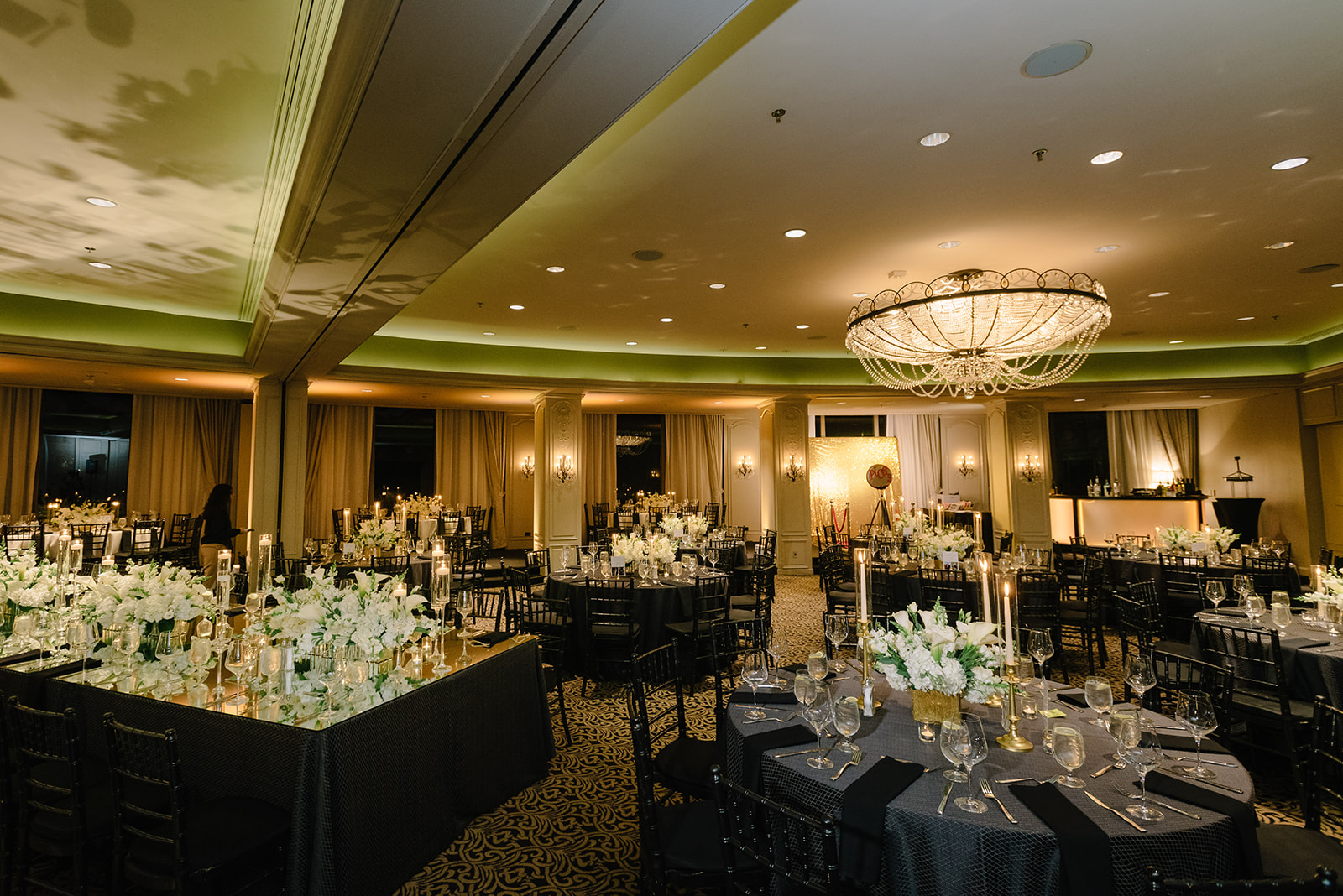 Wedding photo hotel zaza museum district ballroom reception new year eve party best houston wedding photographer
