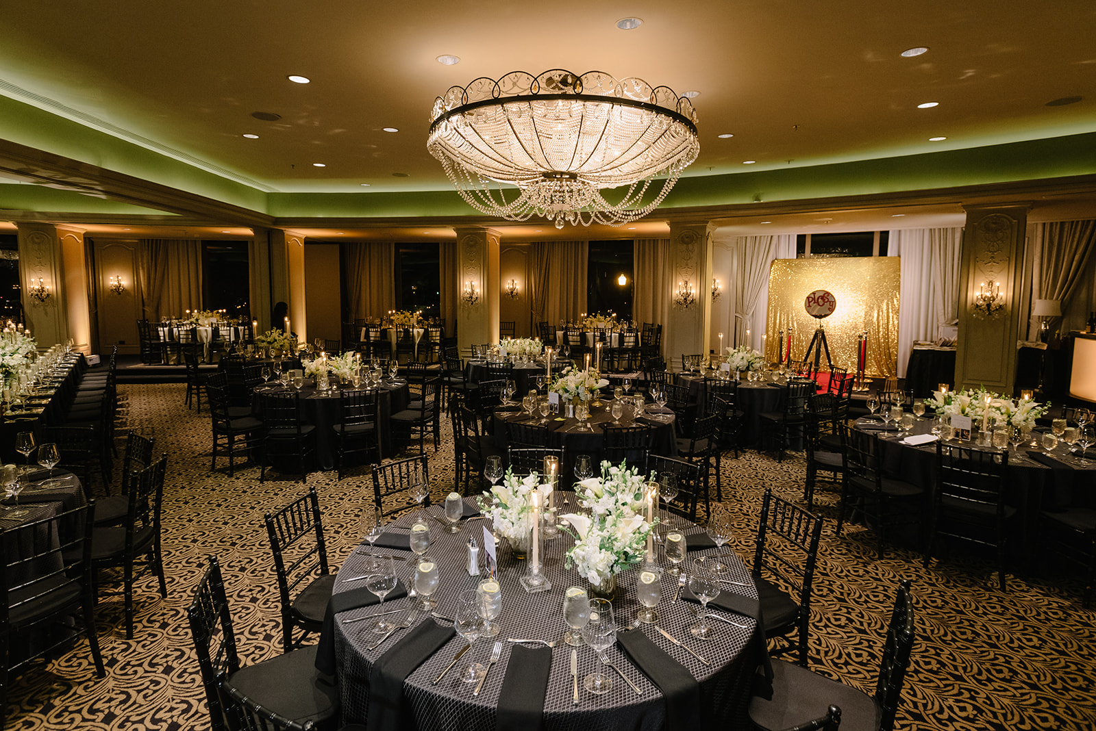 Wedding photo hotel zaza museum district ballroom reception new year eve party best houston wedding photographer