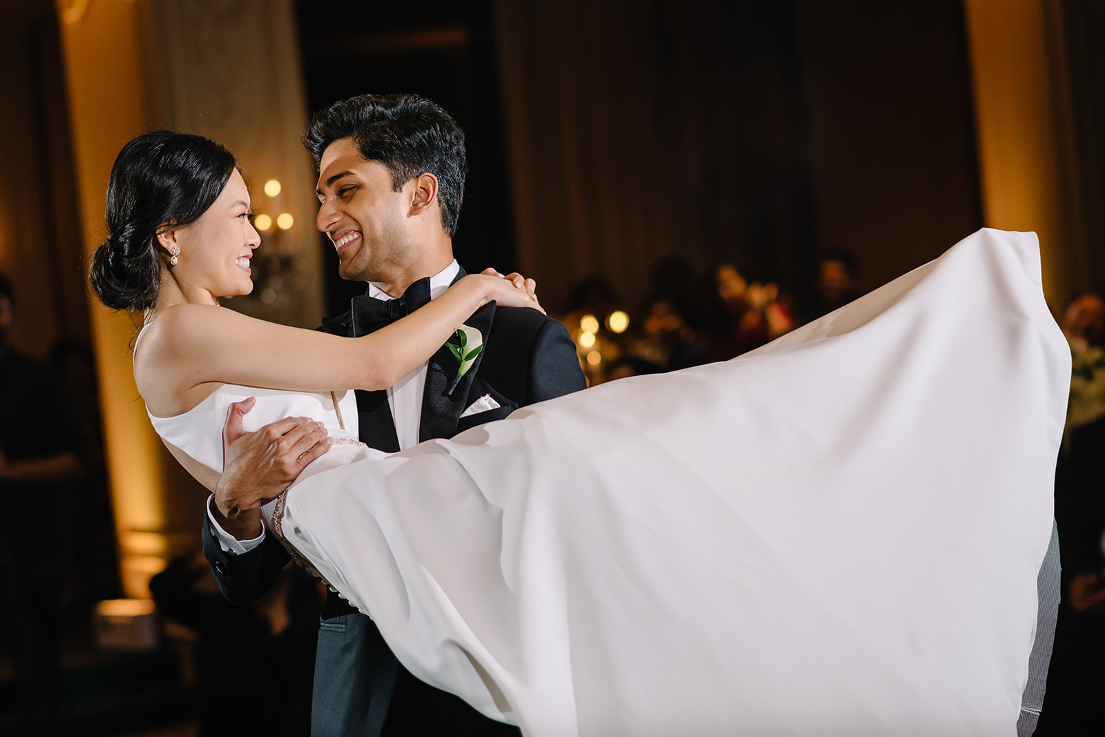 Wedding photo hotel zaza museum district ballroom reception new year eve party best houston wedding photographer