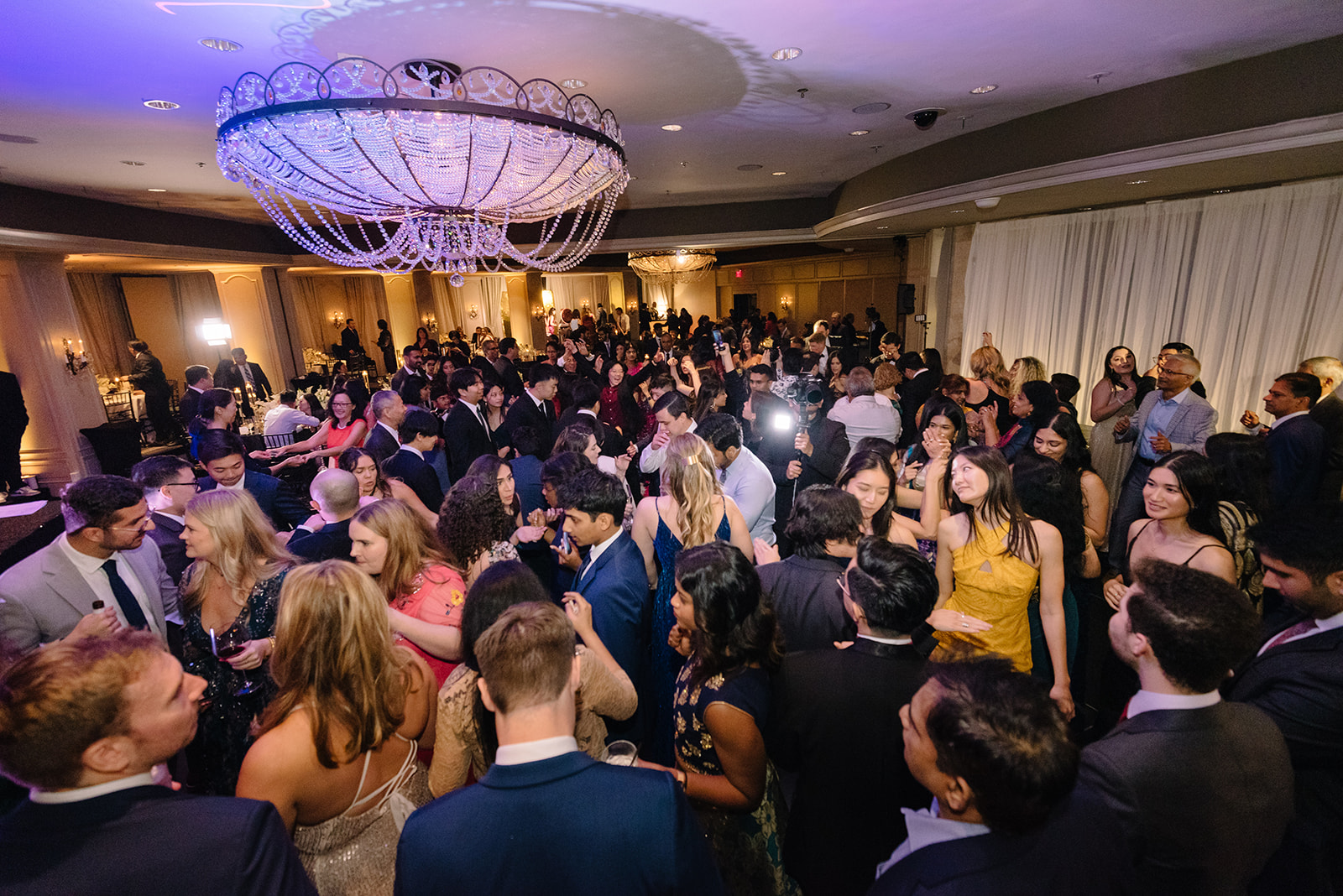 Wedding photo hotel zaza museum district ballroom reception new year eve party best houston wedding photographer