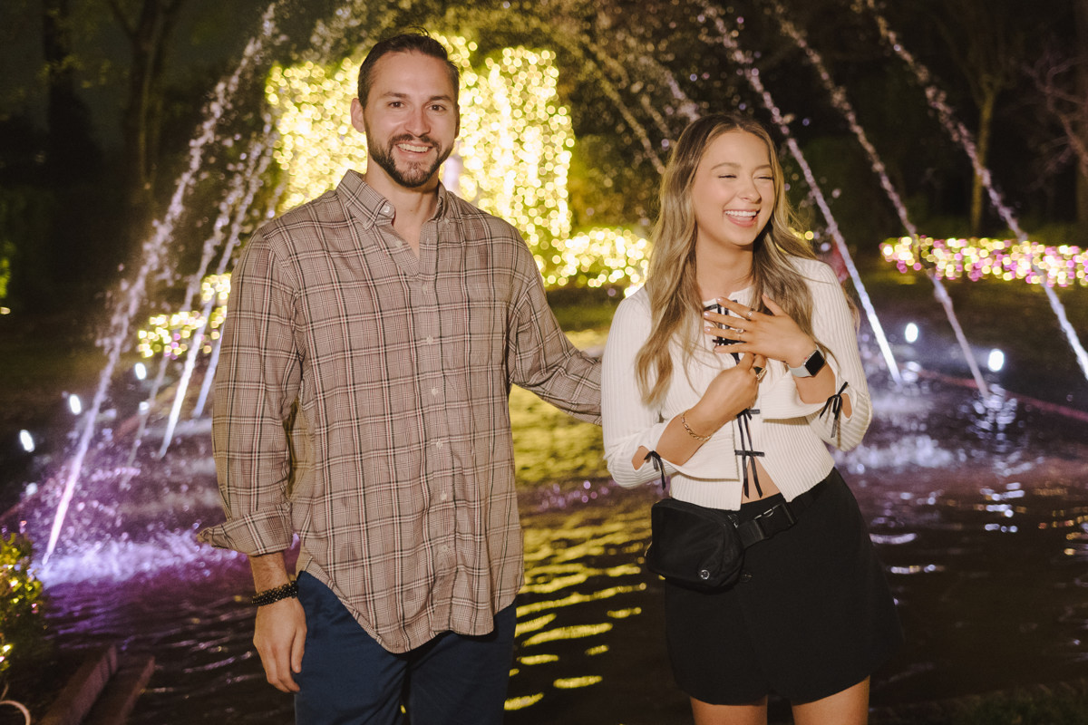 Bayou bend garden Christmas engagement proposal location best houston photographer