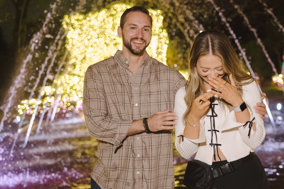 Bayou bend garden Christmas engagement proposal location best houston photographer