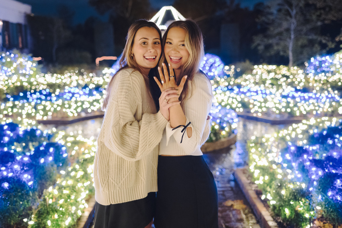 Bayou bend garden Christmas engagement proposal location best houston photographer