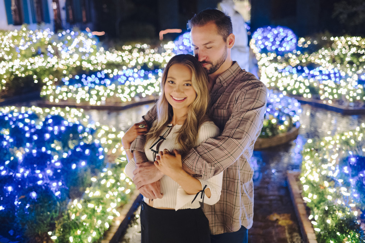 Bayou bend garden Christmas engagement proposal location best houston photographer