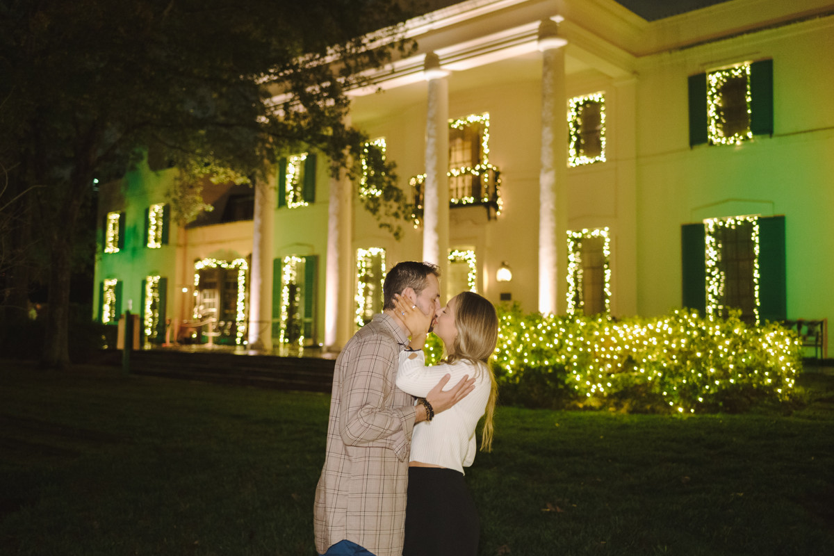 Bayou bend garden Christmas engagement proposal location best houston photographer