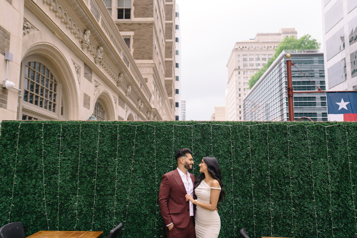 Downtown houston bar engagement proposal skyline best houston photographer
