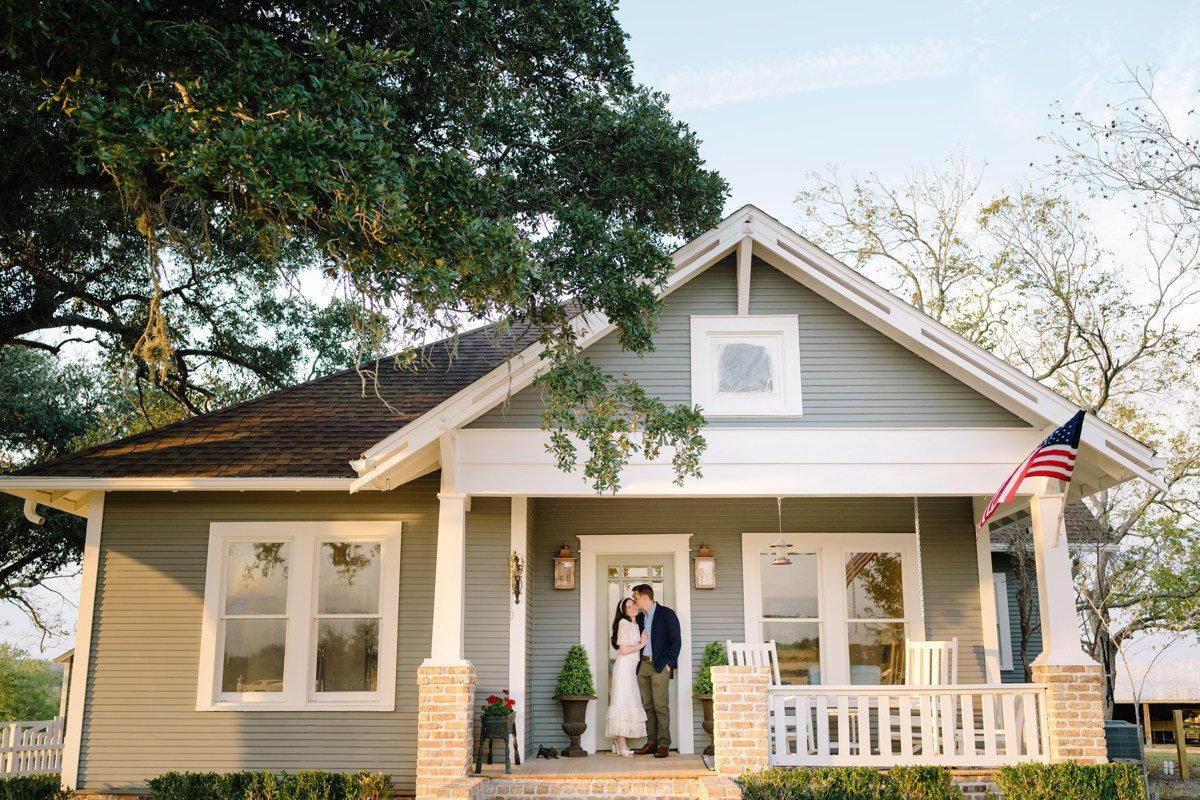 Micro wedding in Brenham texas true to color documentary houston wedding photographer