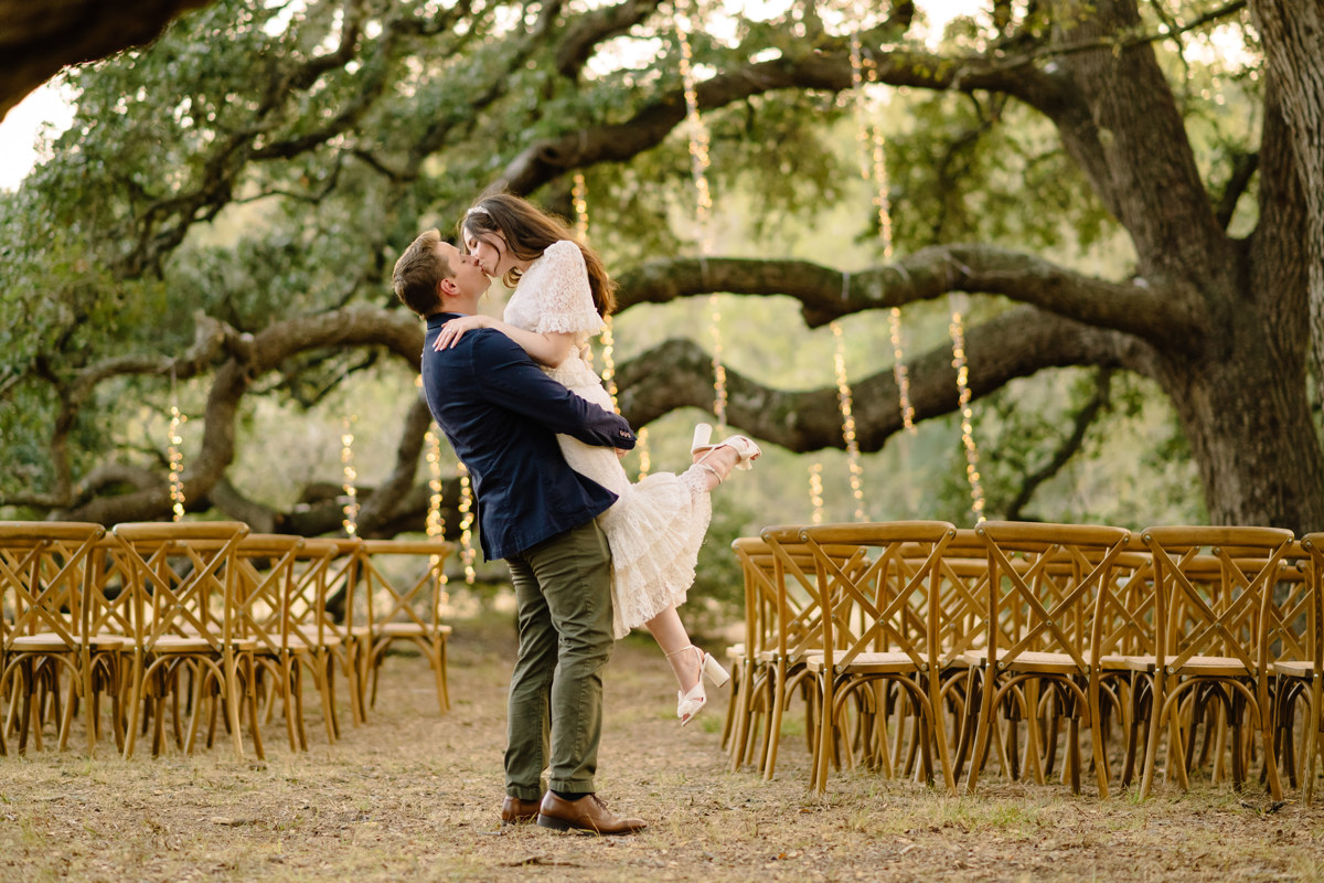 Micro wedding in Brenham texas true to color documentary houston wedding photographer