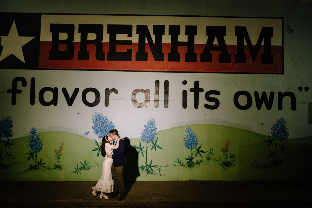 Micro wedding in Brenham texas true to color documentary houston wedding photographer