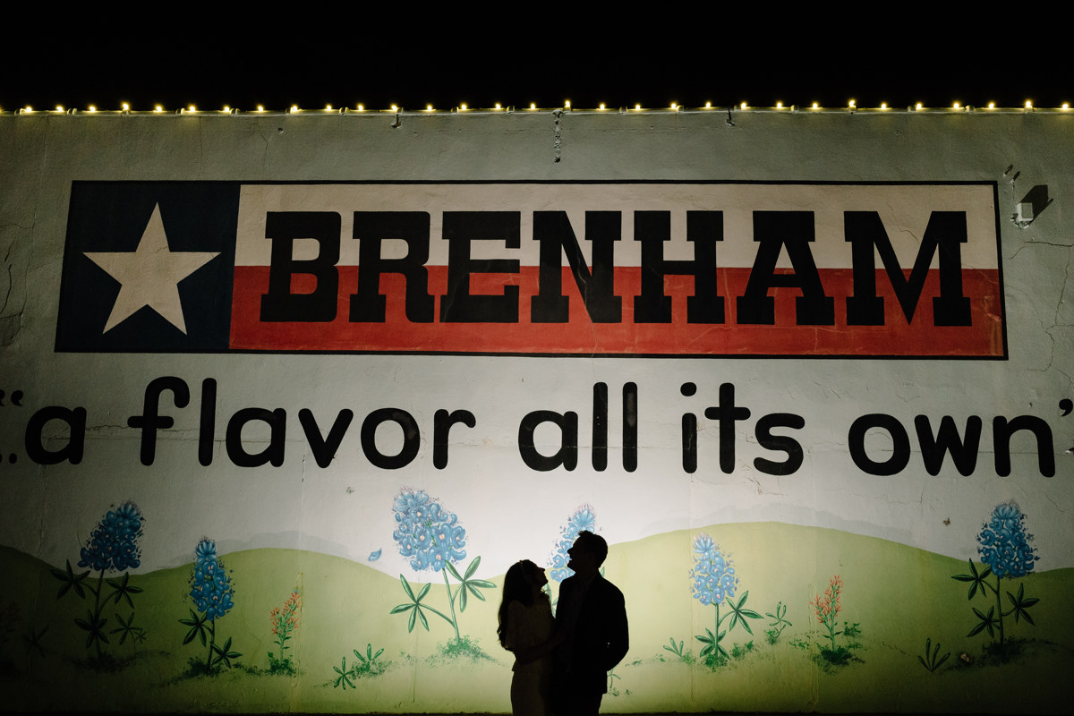 Micro wedding in Brenham texas true to color documentary houston wedding photographer