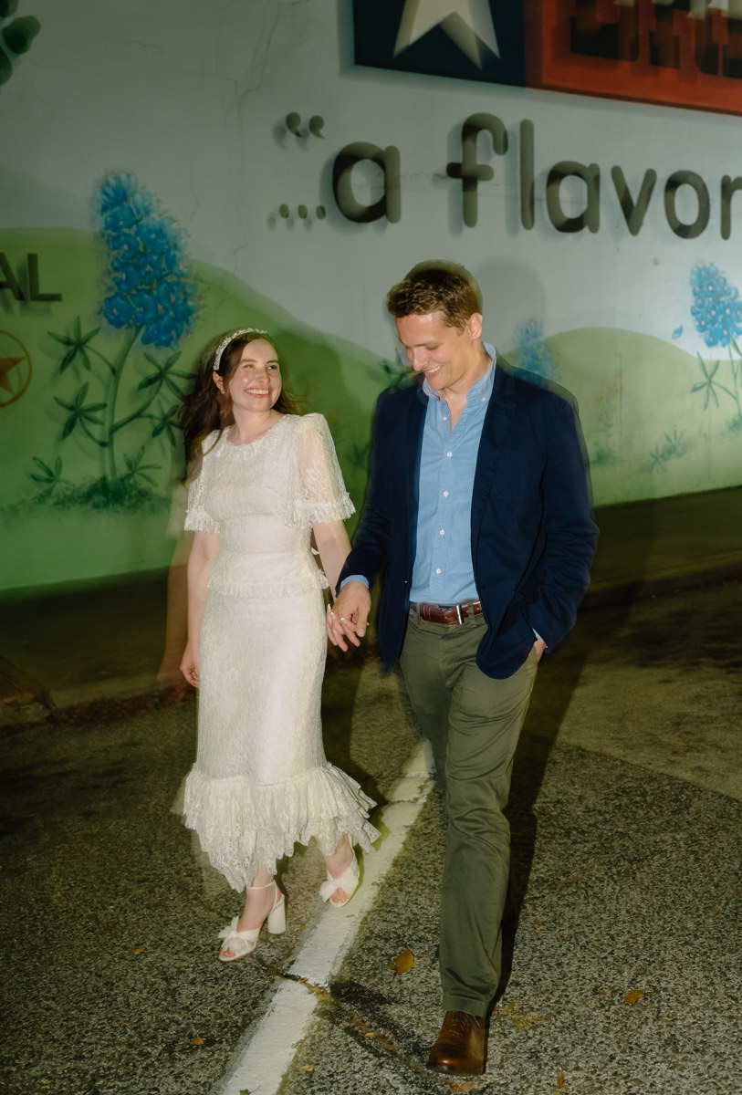 Micro wedding in Brenham texas true to color documentary houston wedding photographer