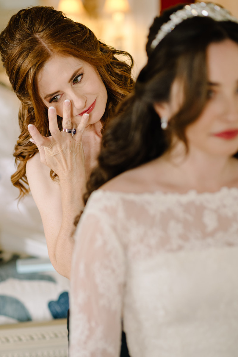 Micro wedding in Brenham texas true to color documentary houston wedding photographer