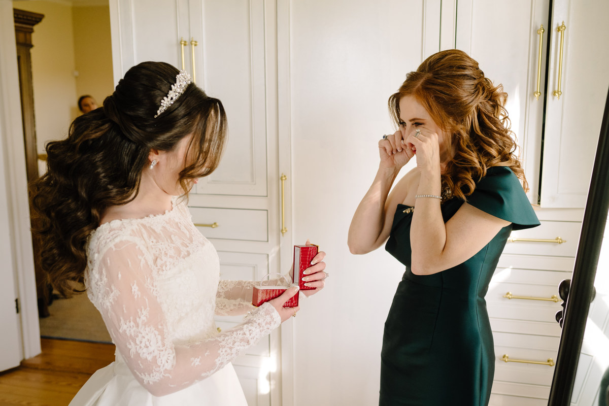 Micro wedding in Brenham texas true to color documentary houston wedding photographer