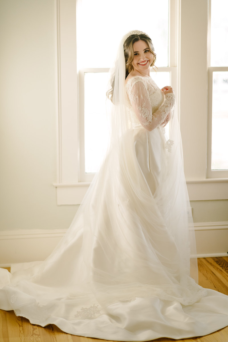 Micro wedding in Brenham texas true to color documentary houston wedding photographer