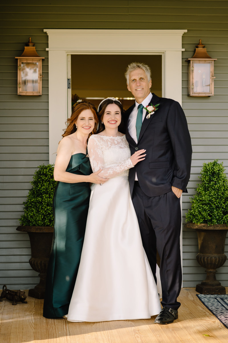 Micro wedding in Brenham texas true to color documentary houston wedding photographer