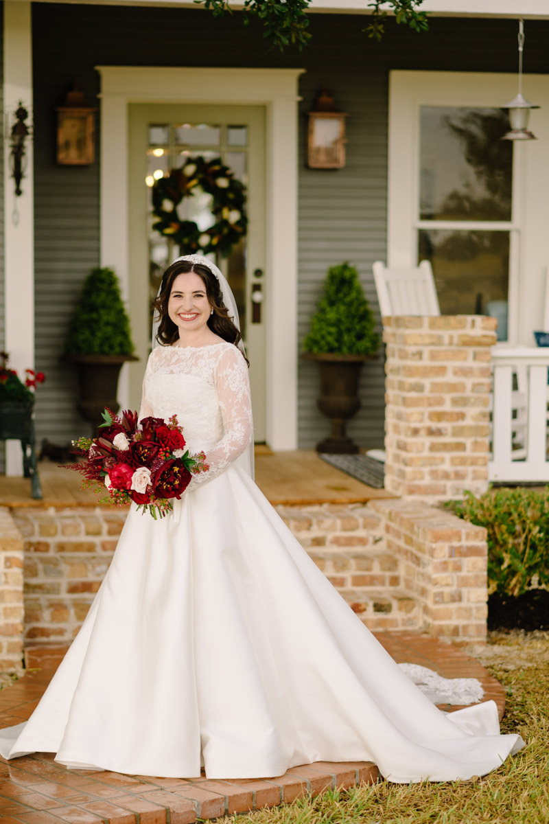 Micro wedding in Brenham texas true to color documentary houston wedding photographer
