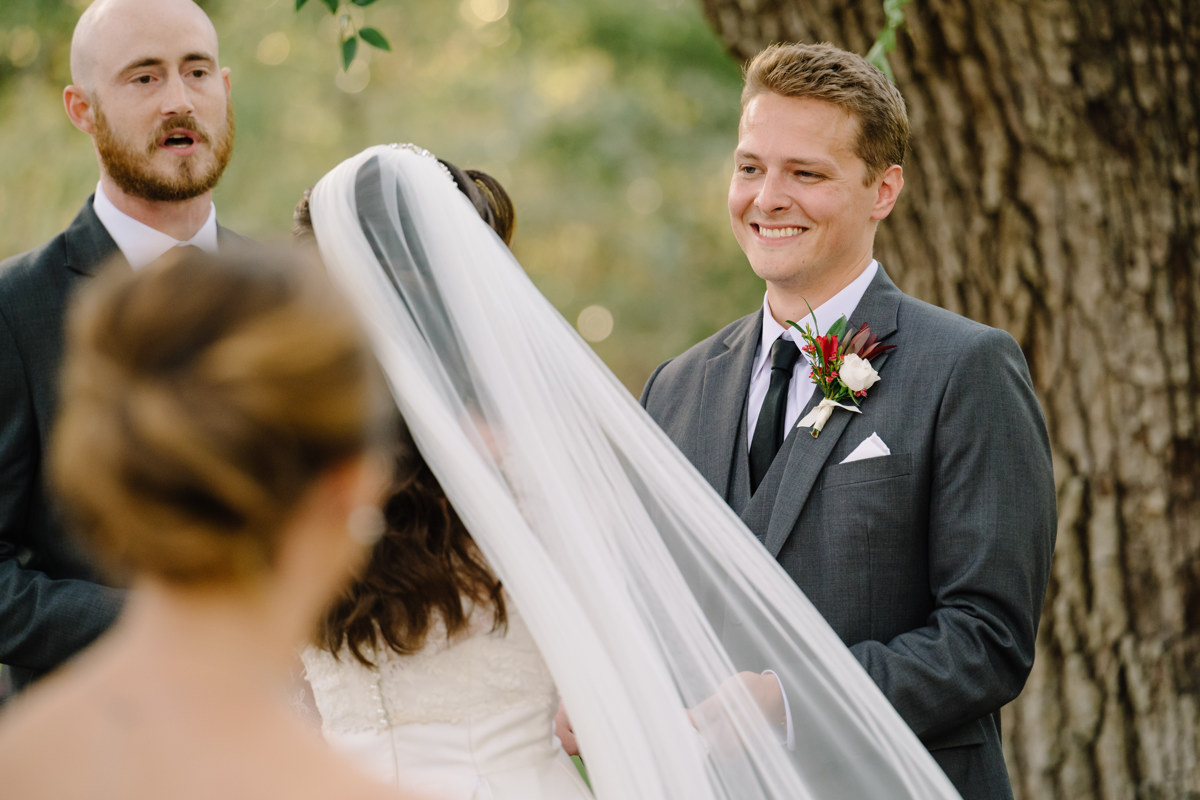 Micro wedding in Brenham texas true to color documentary houston wedding photographer