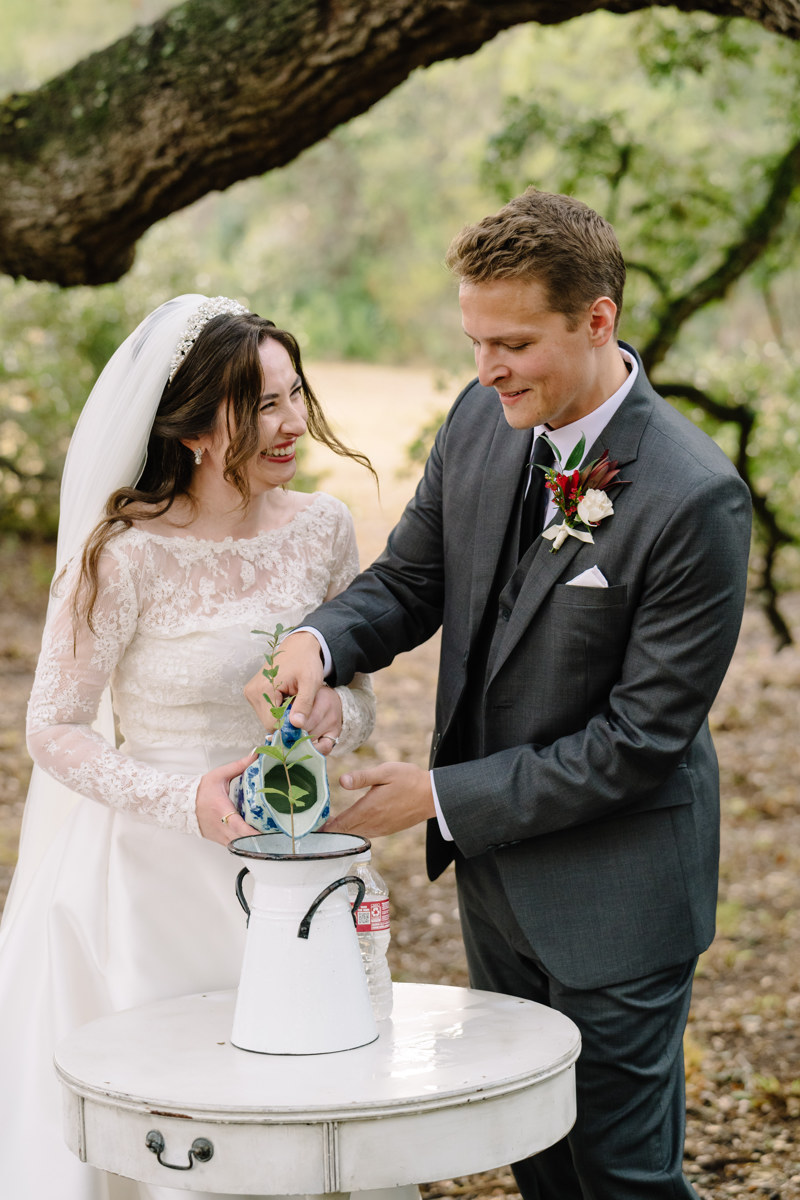Micro wedding in Brenham texas true to color documentary houston wedding photographer