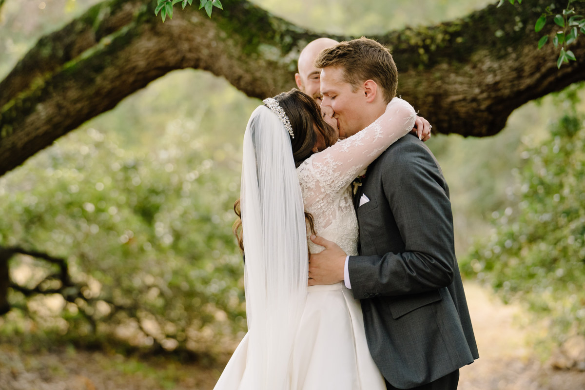 Micro wedding in Brenham texas true to color documentary houston wedding photographer