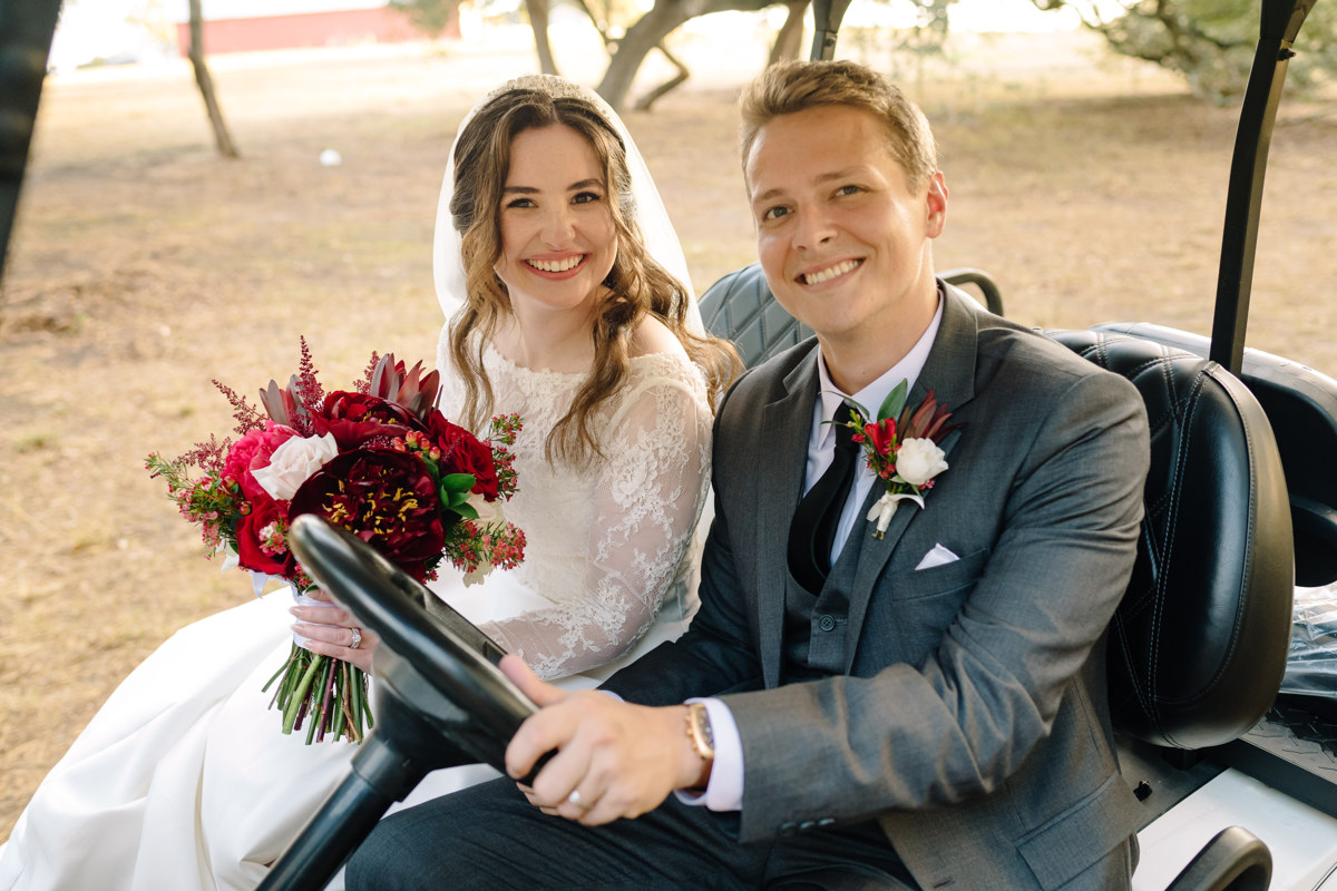 Micro wedding in Brenham texas true to color documentary houston wedding photographer