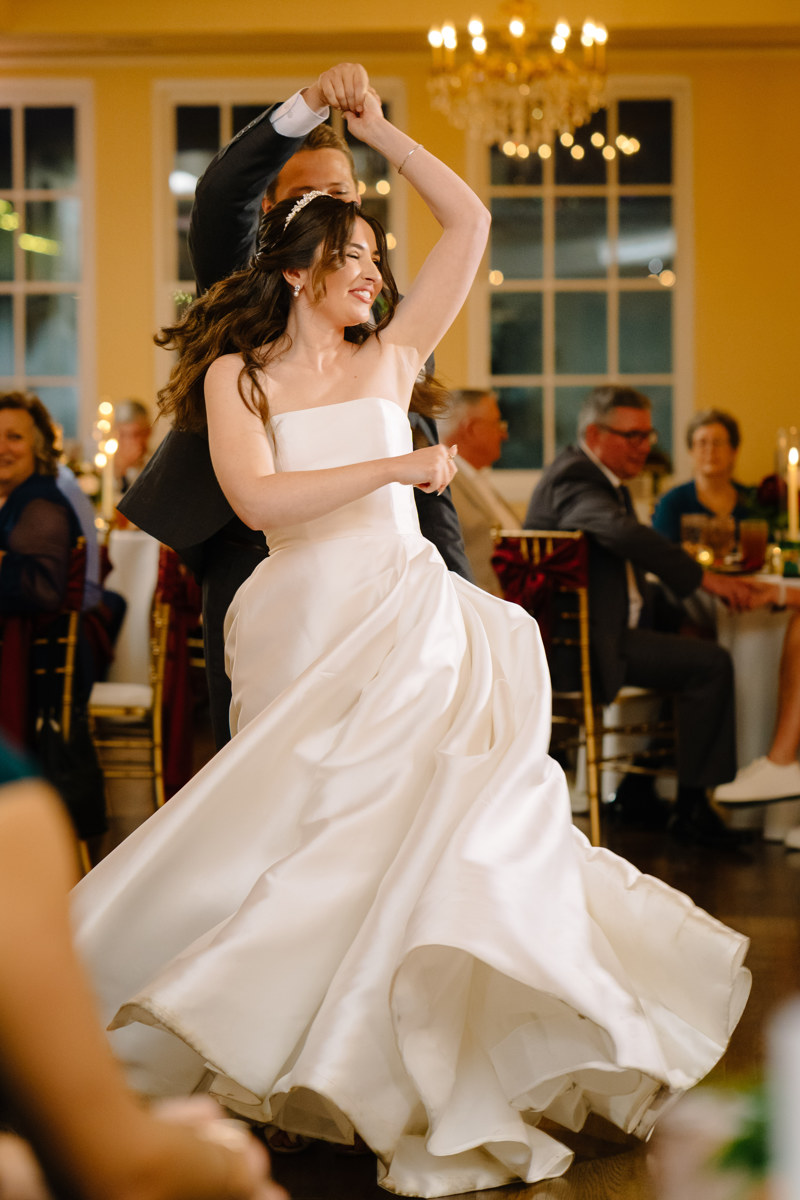 Micro wedding in Brenham texas true to color documentary houston wedding photographer