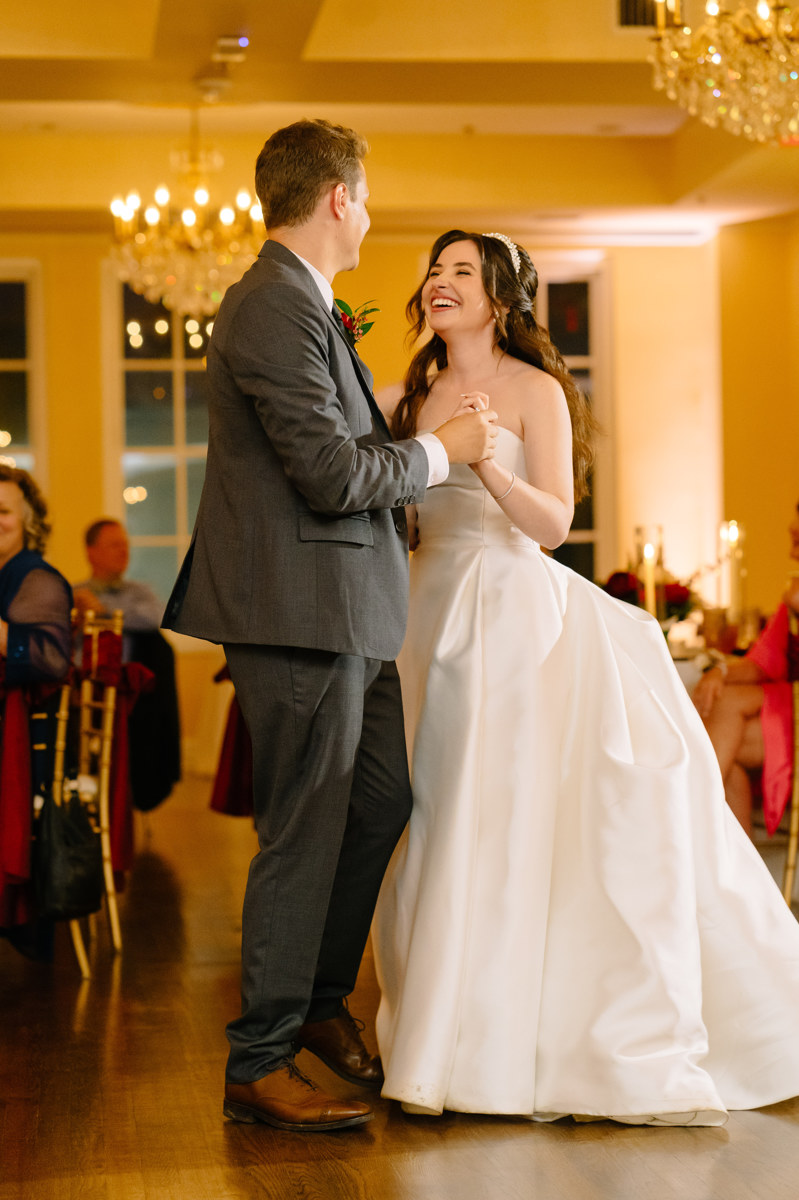 Micro wedding in Brenham texas true to color documentary houston wedding photographer