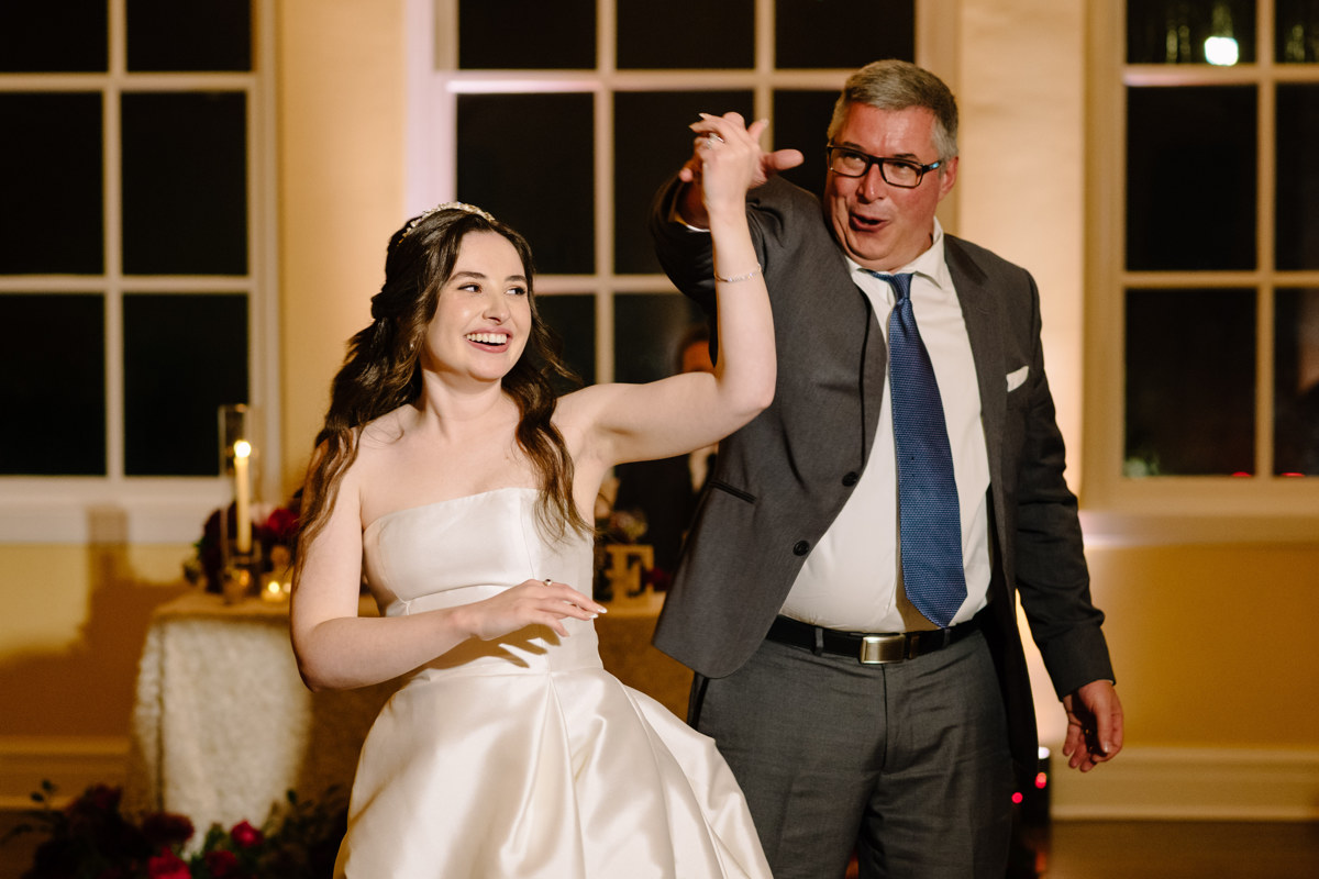 Micro wedding in Brenham texas true to color documentary houston wedding photographer