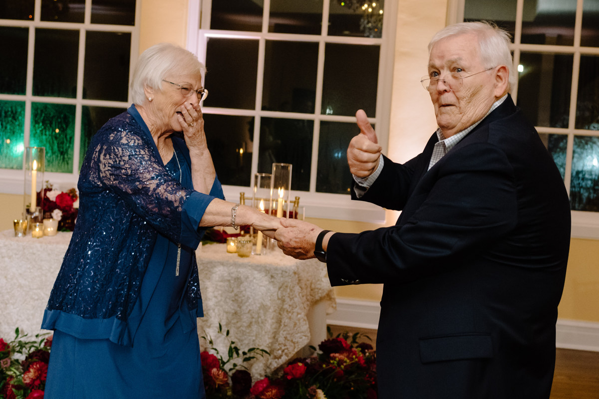 Micro wedding in Brenham texas true to color documentary houston wedding photographer