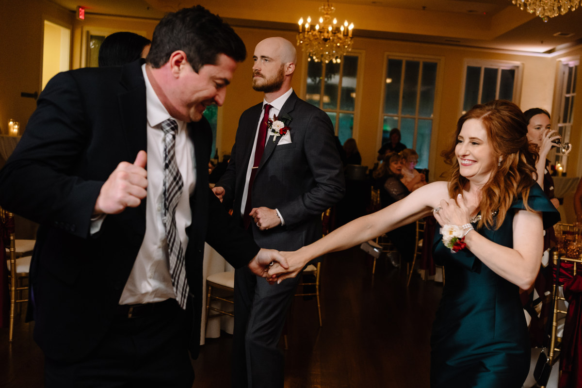 Micro wedding in Brenham texas true to color documentary houston wedding photographer
