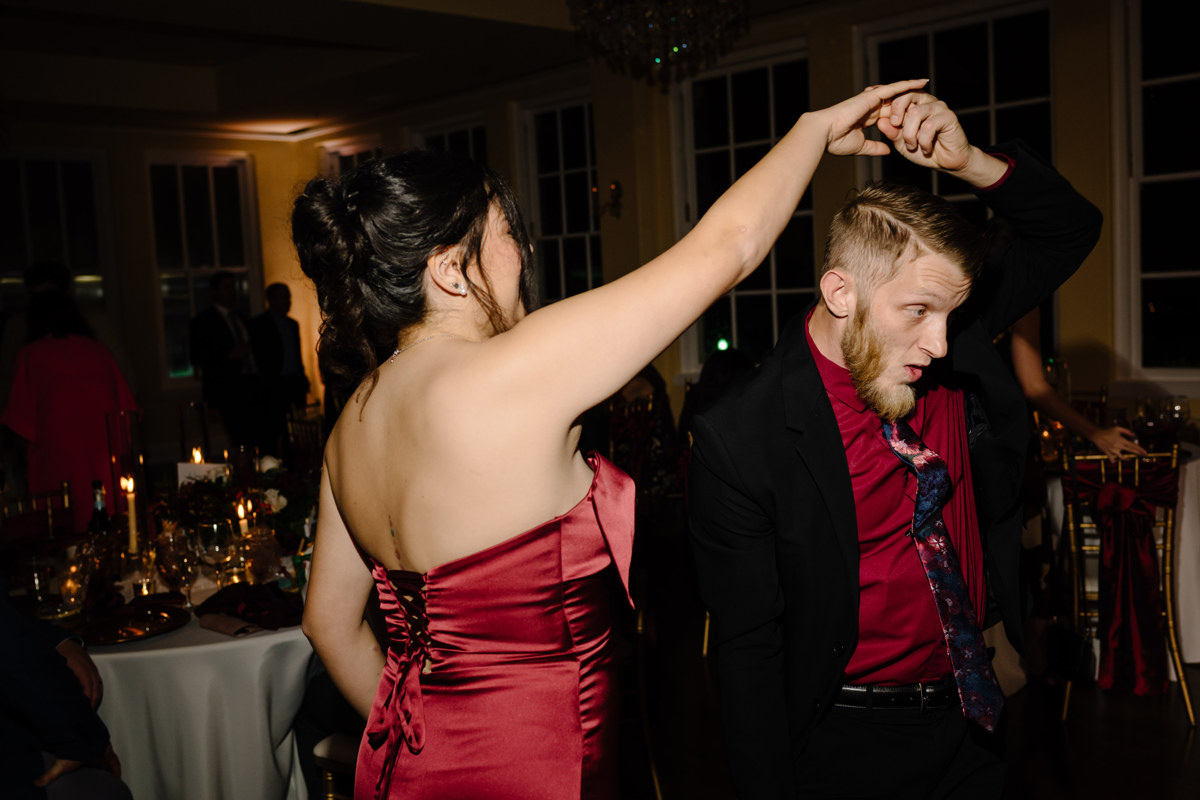 Micro wedding in Brenham texas true to color documentary houston wedding photographer