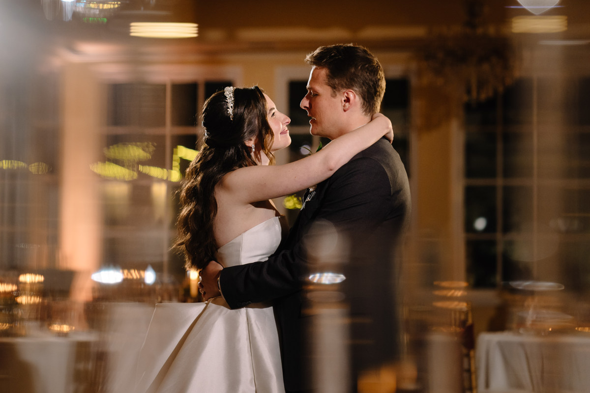 Micro wedding in Brenham texas true to color documentary houston wedding photographer