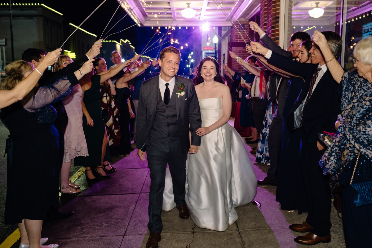 Micro wedding in Brenham texas true to color documentary houston wedding photographer